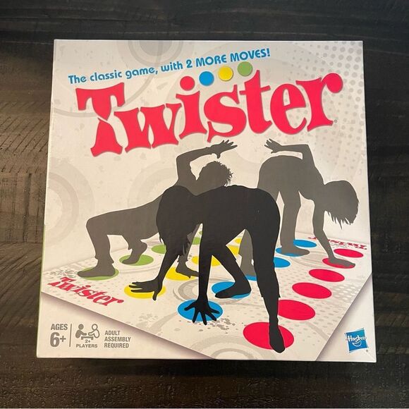 Hasbro Twister The Classic Game with 2 More Moves Ages 6+ - Picture 1 of 4